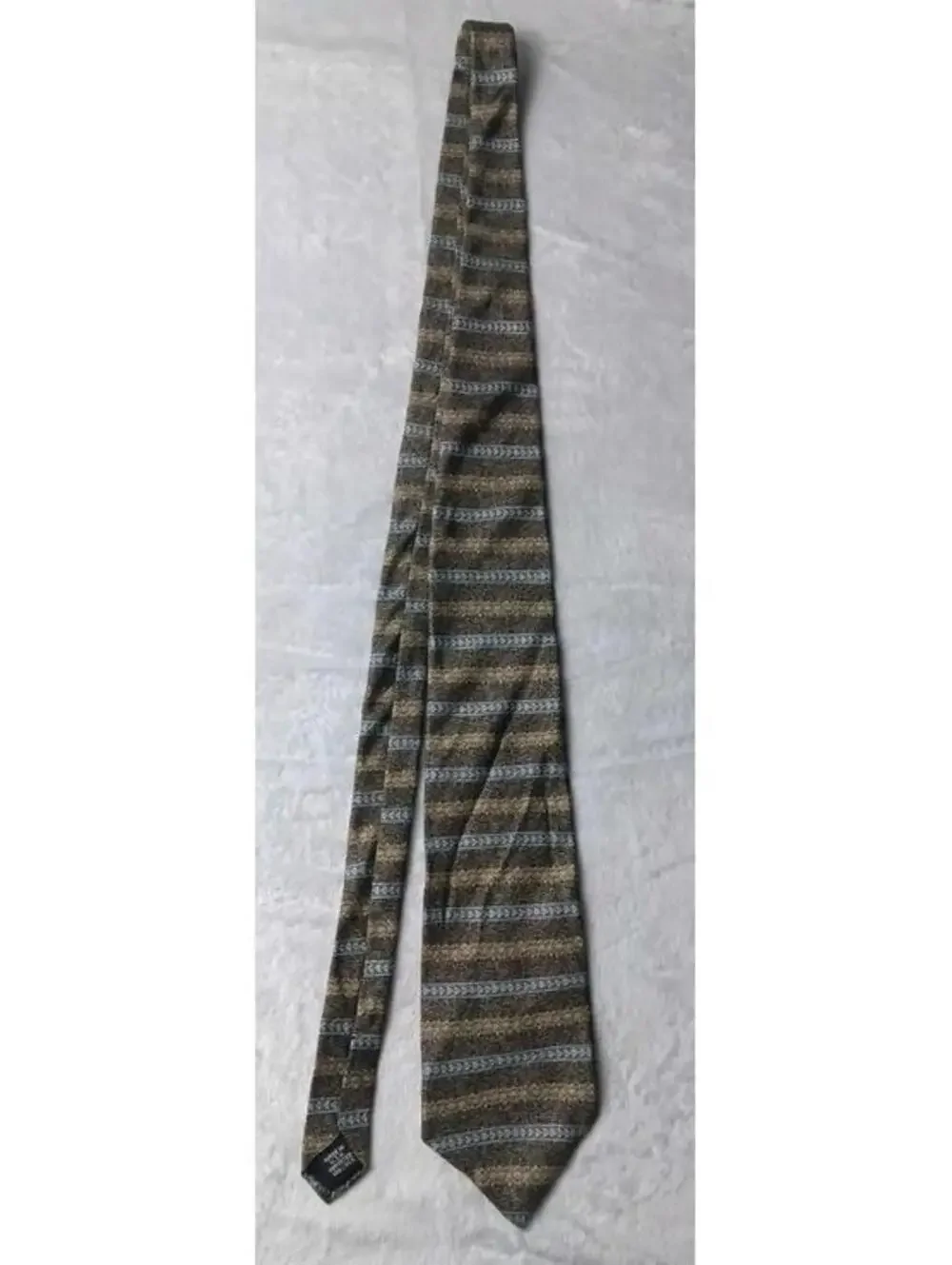 Vintage Barrington Mens Neck Tie 100% Silk Multocolor Made In The USA